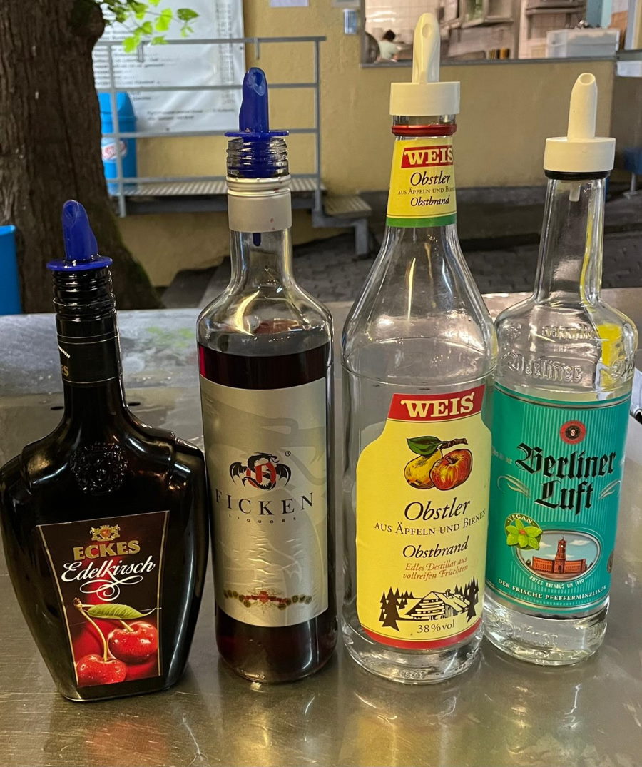 Biergarten Essen verschiedene Speisen