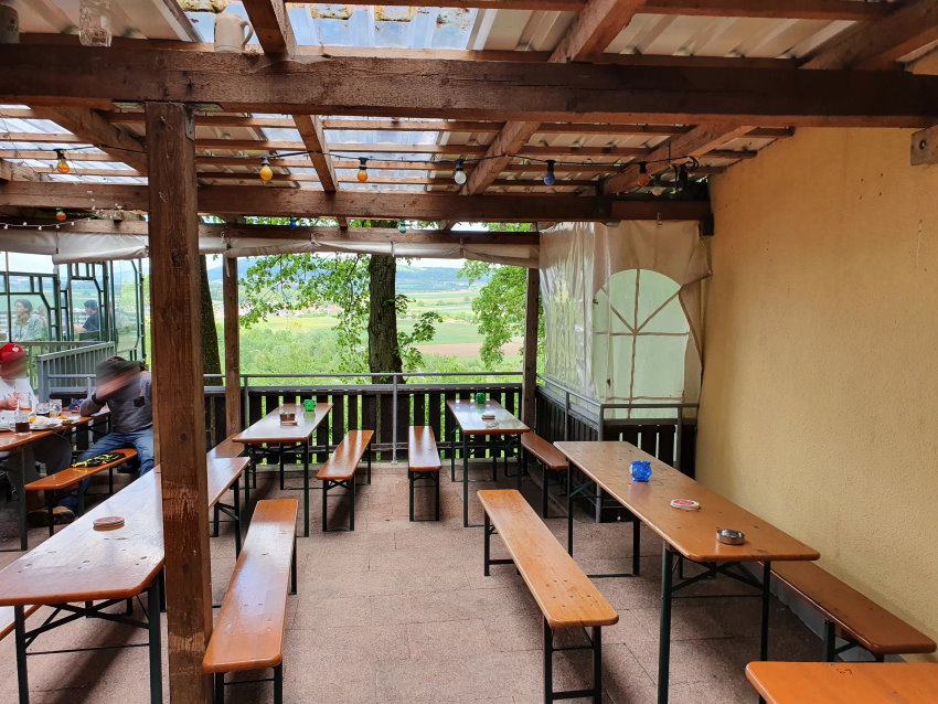 WeitereBilder12-Biergarten-innen.jpg