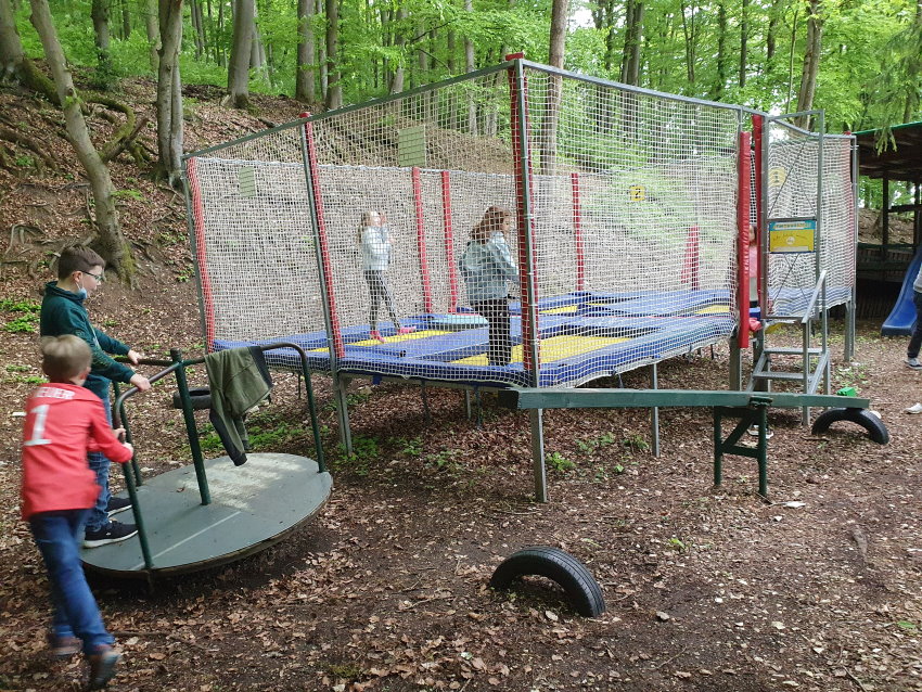 WeitereBilder15-Biergarten-mit-Spielplatz.jpg